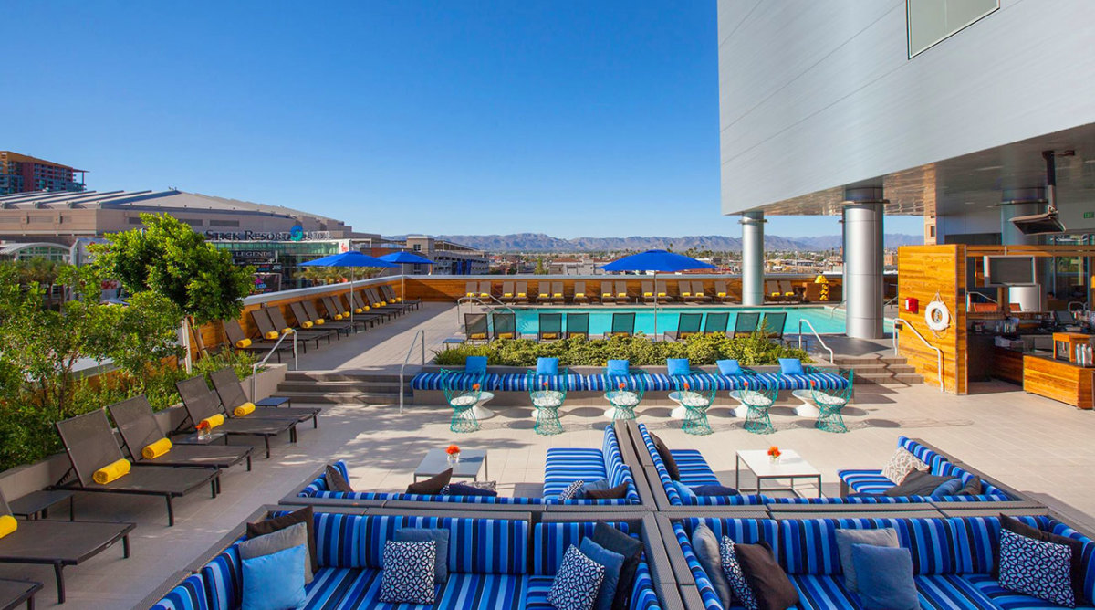 lustre-rooftop-bar.jpg